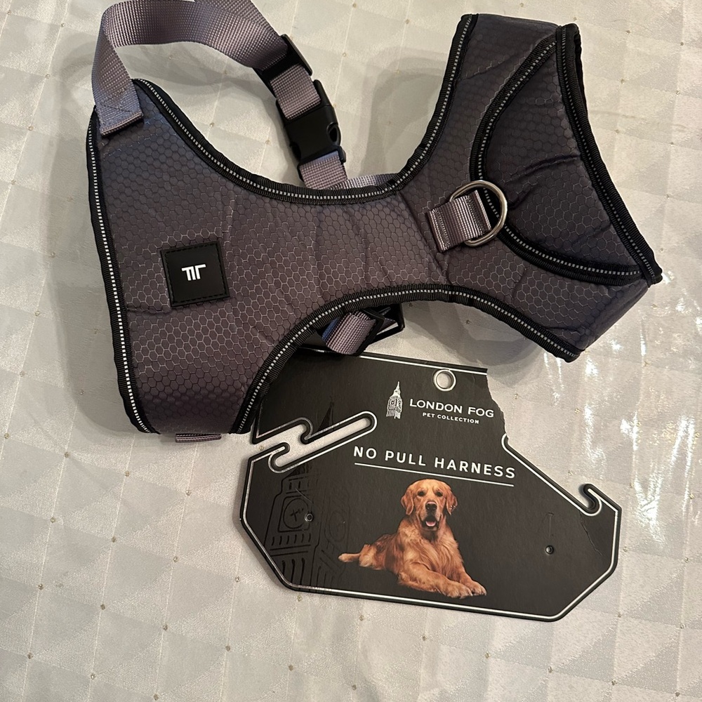 London Fog Pet Collection No Pull Harness  XXL  for a 23-25in chest 35 lb dog